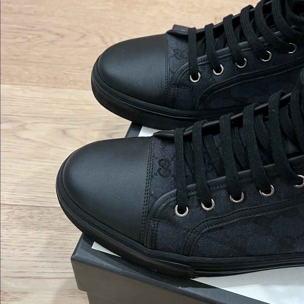 Men’s Gucci high top sneakers - Picture 2 of 9